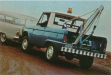 bronco_with_wrecker-1.jpg