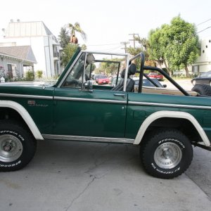 My '77 Bronco 302 V8 C4 Tranny