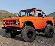 0811tr_01_z+1976_ford_broncos+side_angle II.JPG