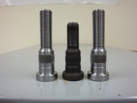 wheel studs 002.jpg