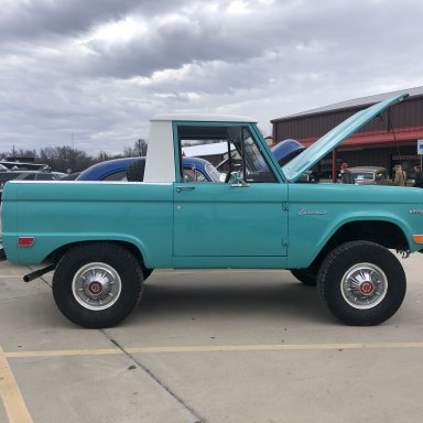 Craigslist Early Bronco finds. - Ford Truck Enthusiasts Forums