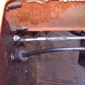 Hydraulic clutch arm