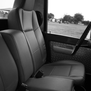 '05 Ranger seats 3