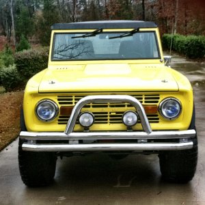 bronco_in_driveway2