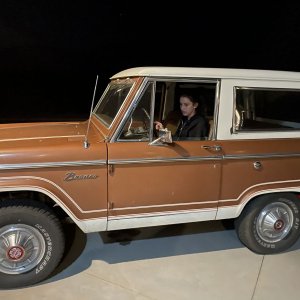 Daughter meets ‘74 Bronco Ranger