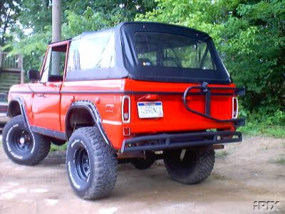 72_Bronco_rear