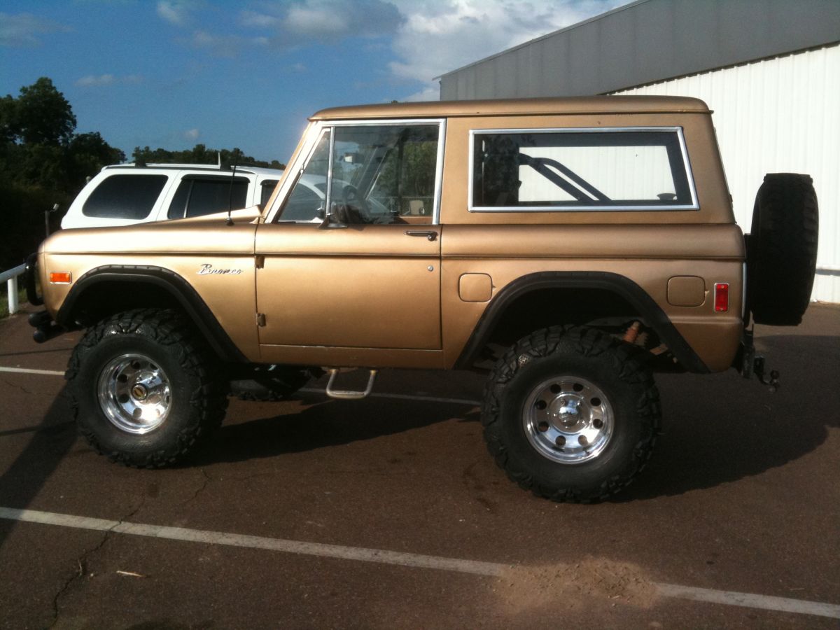 77 Bronco